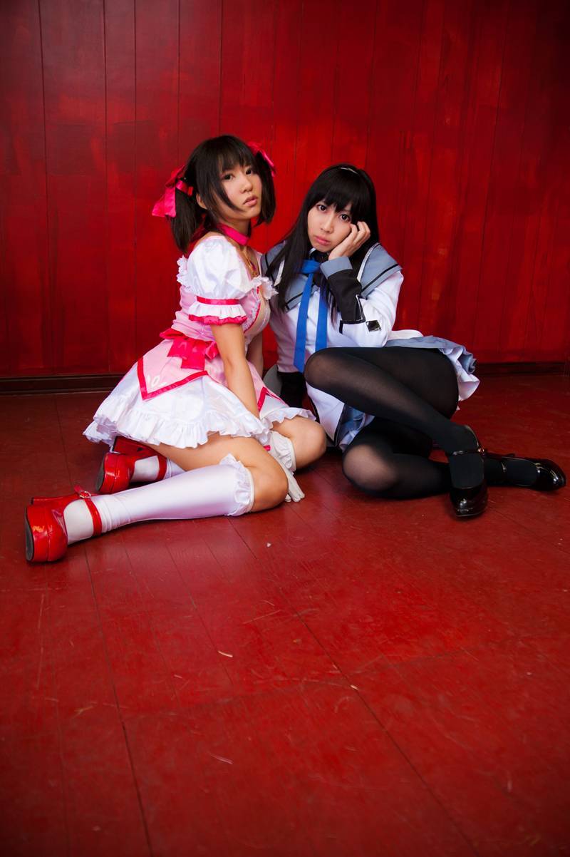 [Cosplay]   cos制服双姐妹